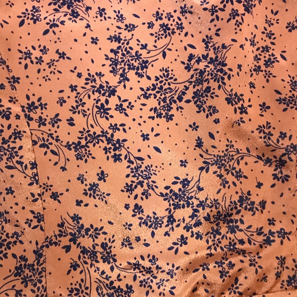 Blouse - Picture 2 of 4